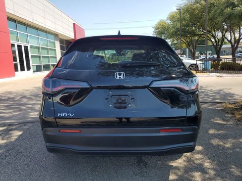 Used 2025 Honda HR-V LX image 5