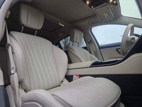 Used 2023 Mercedes-Benz S 500 4MATIC w/ Warmth & Comfort Package image 30