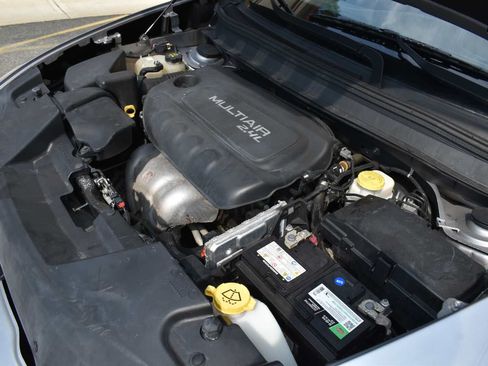 Used 2018 Jeep Cherokee Limited AWD/4WD image 28