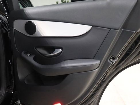 Used 2020 Mercedes-Benz GLC 300 image 17