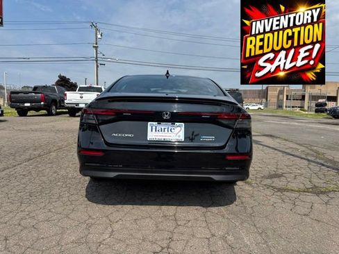 Used 2025 Honda Accord Sport image 16