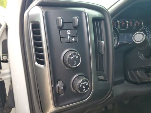 Used 2015 Chevrolet Silverado 2500 LTZ AWD/4WD image 12