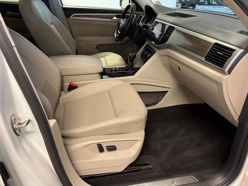Used 2018 Volkswagen Atlas SEL AWD/4WD image 11