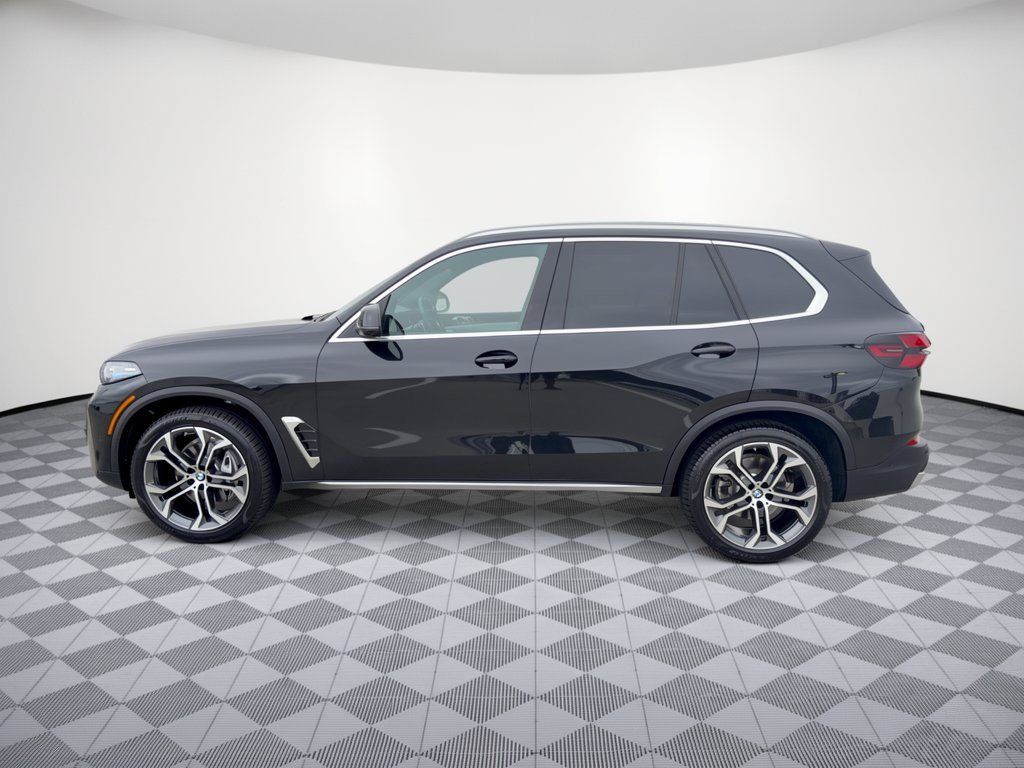 Used 2026 BMW X5 sDrive40i RWD image 2