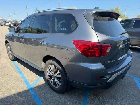 Used 2020 Nissan Pathfinder S image 6