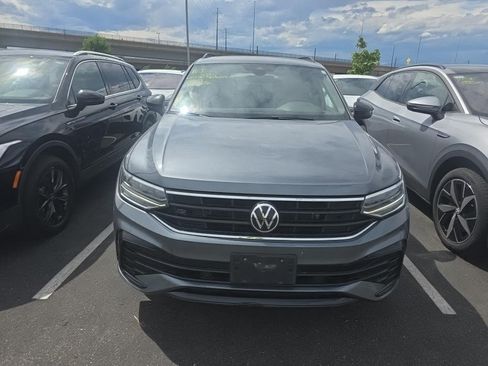 Used 2023 Volkswagen Tiguan SE R-Line AWD/4WD image 15
