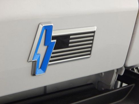 New 2025 Ford F150 Lightning Lariat image 6