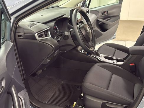 Certified 2025 Toyota Corolla LE image 12