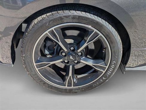 Used 2017 Ford Mustang GT Premium image 7