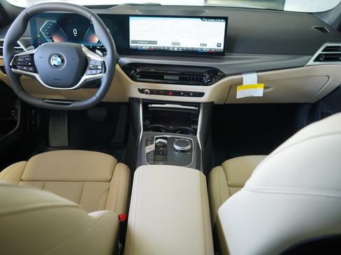 Used 2026 BMW 330i Sedan w/ Premium Package RWD image 14