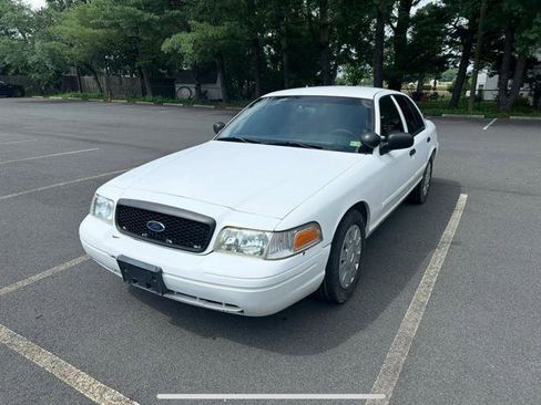 Used 2010 Ford Crown Victoria Police Interceptor image 1