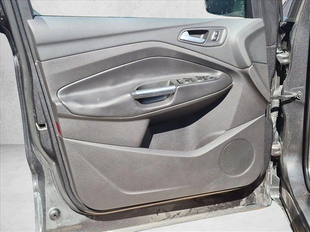 Used 2017 Ford Escape SE w/ SE Cold Weather Package FWD image 13
