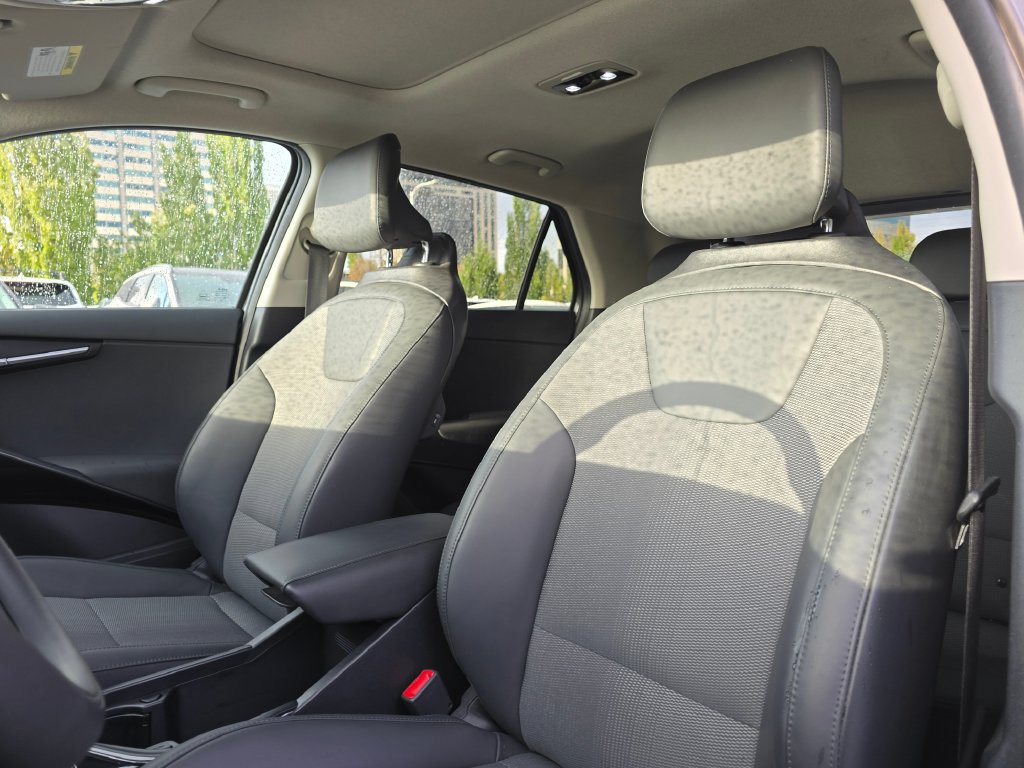 Certified 2024 Kia Niro EX Touring FWD image 22