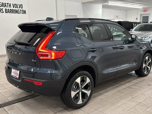 Used 2026 Volvo XC40 B4 Plus w/ Climate Package image 5