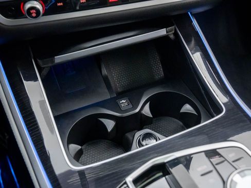 Used 2025 BMW X5 M60i image 30