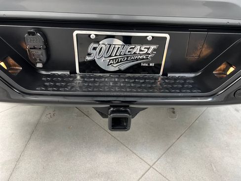 Used 2026 Chevrolet Colorado Z71 AWD/4WD image 37