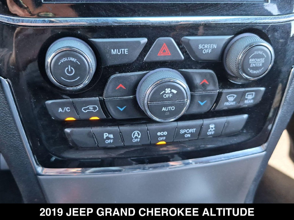 Used 2019 Jeep Grand Cherokee Altitude RWD image 24