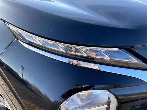 Used 2022 Mitsubishi Outlander SE image 33