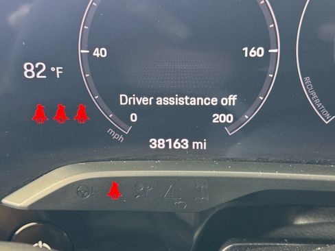 Certified 2021 Porsche Taycan Turbo AWD/4WD image 25