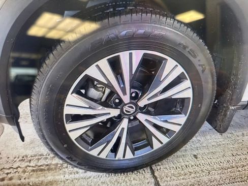 Used 2021 Nissan Rogue SV FWD image 5