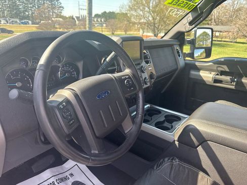 Used 2014 Ford F250 Lariat w/ Lariat Ultimate Package image 15