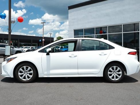 Used 2024 Toyota Corolla LE FWD image 8