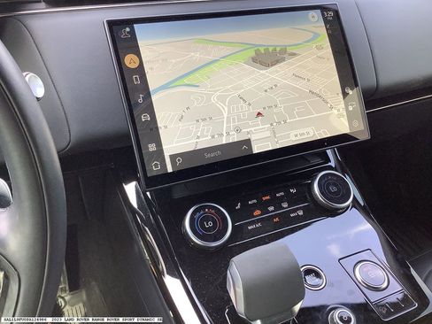 Used 2023 Land Rover Range Rover Sport SE Dynamic image 9