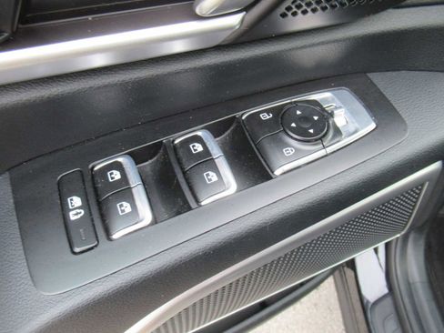 Used 2024 Kia Telluride LX image 15