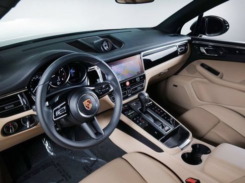 New 2026 Porsche Macan AWD/4WD image 20