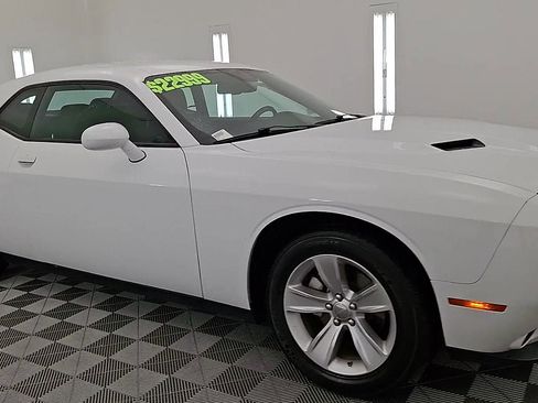 Used 2023 Dodge Challenger SXT image 6