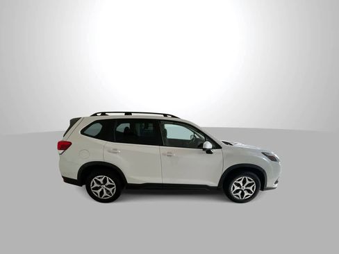 Used 2024 Subaru Forester Premium AWD/4WD image 9