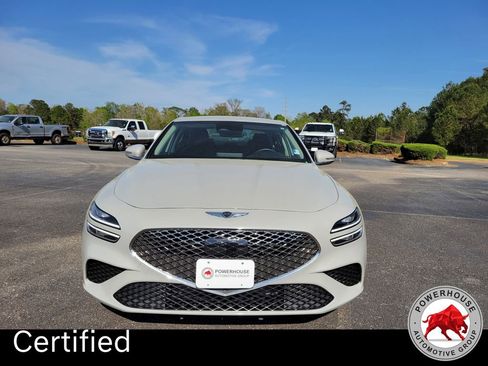 Used 2025 Genesis G70 2.5T image 9