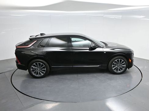Used 2025 Cadillac Lyriq Sport AWD/4WD image 60