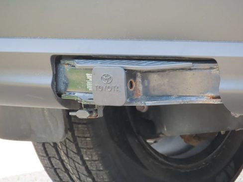 Used 2022 Toyota Highlander XLE AWD/4WD image 20