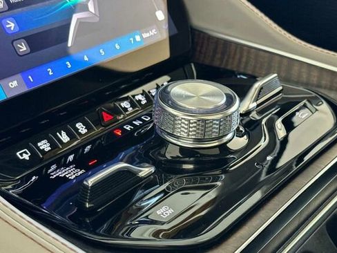 Used 2022 Jeep Grand Wagoneer Series II w/ Convenience Group III image 20