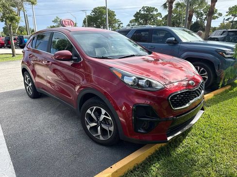 Used 2021 Kia Sportage LX FWD image 2