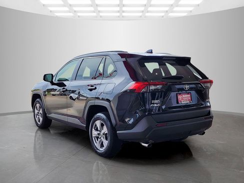 Used 2025 Toyota RAV4 XLE w/ Convenience Package FWD image 7