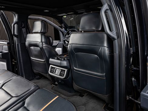 Used 2024 Ford F350 Platinum image 31