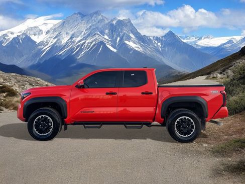Certified 2024 Toyota Tacoma TRD Off-Road image 2