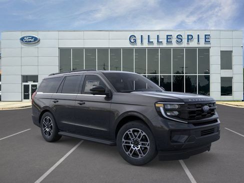 New 2025 Ford Expedition Active image 7