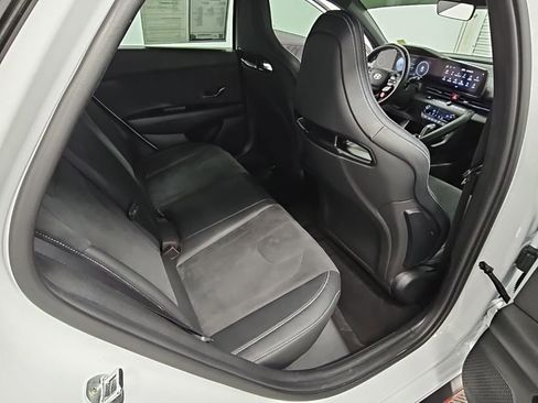 Used 2022 Hyundai Elantra N image 35