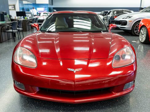 Used 2008 Chevrolet Corvette Coupe w/ Preferred Equipment Group RWD image 2
