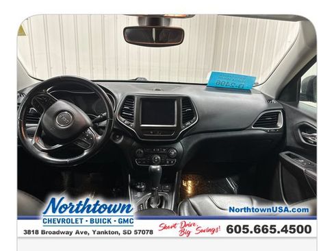 Used 2020 Jeep Cherokee Trailhawk w/ Cold Weather Group AWD/4WD image 22