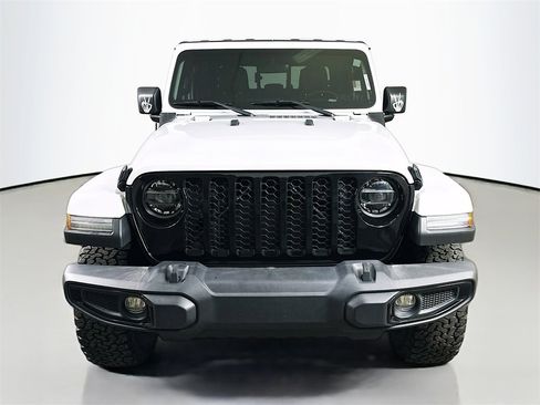 Used 2022 Jeep Gladiator Sport image 2