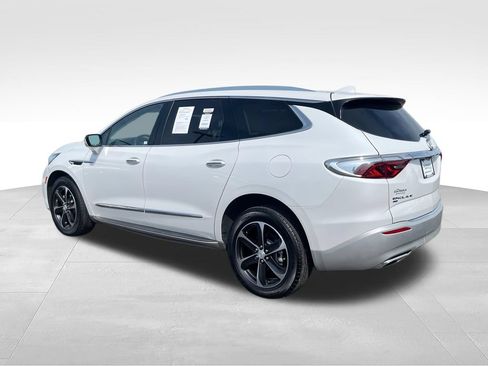 Used 2023 Buick Enclave Essence w/ LPO, Touring Package AWD/4WD image 6