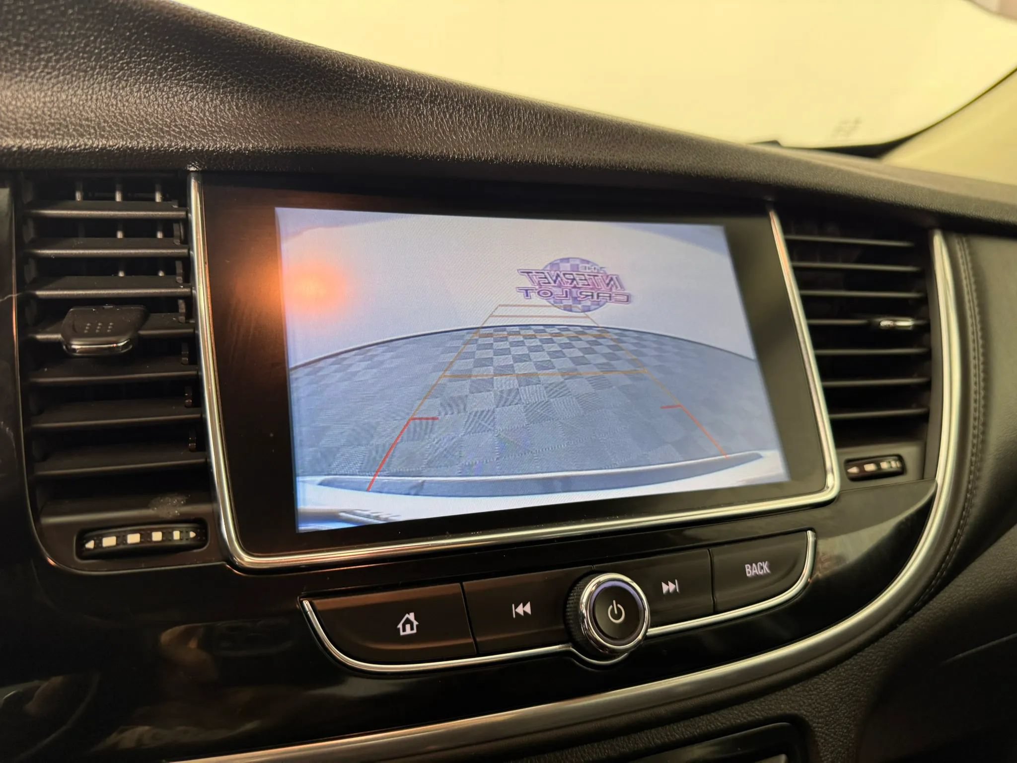 Used 2020 Buick Encore Preferred FWD image 18