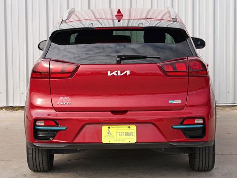 Used 2022 Kia Niro EX image 47