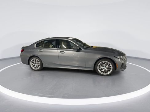 New 2025 BMW 330i xDrive Sedan w/ Convenience Package image 9
