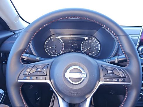 Used 2025 Nissan Sentra SR image 22