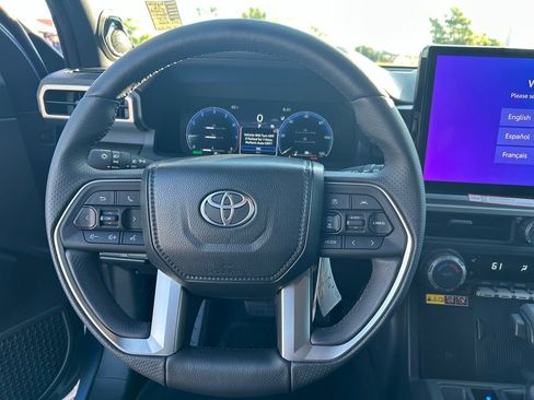 Used 2026 Toyota 4Runner TRD Off-Road Premium AWD/4WD image 17